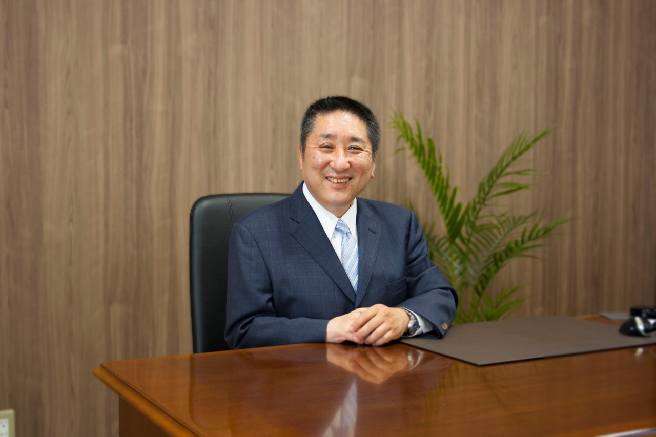 小原龍治社長